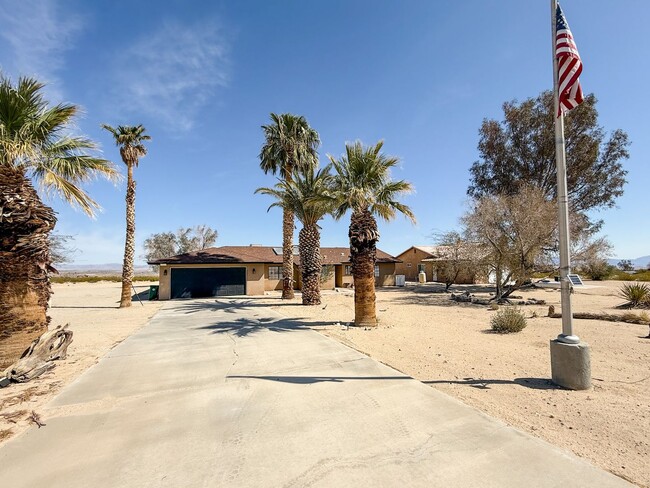 Remodeled 2 Bedroom Home in 29 Palms - Remodeled 2 Bedroom Home in 29 Palms
