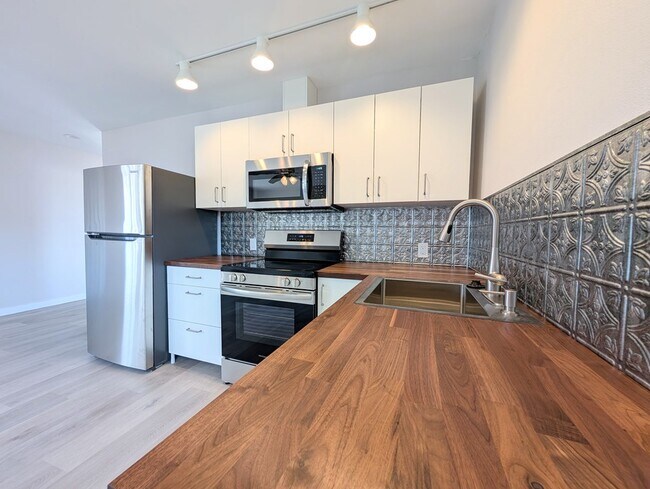 Photo - 1108 W San Antonio St