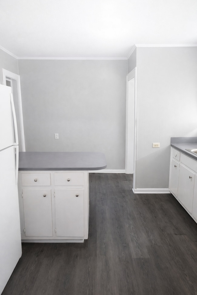 Photo - 1827 1st Ave NW