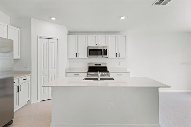 Photo - 1993 Sarah St