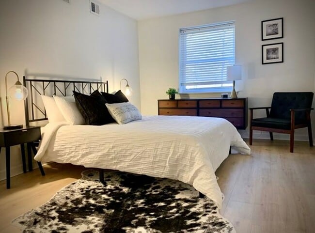 Photo - 4 Grand Hall