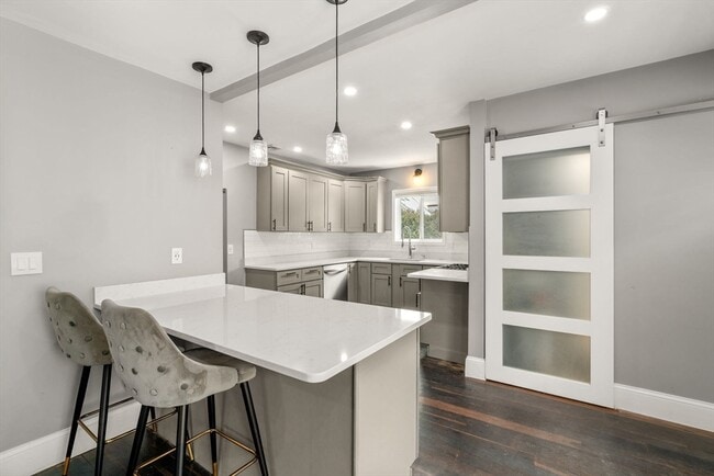 Photo - 133 Nichols St