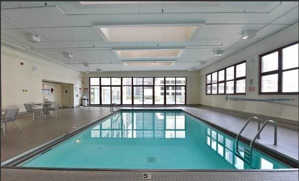Indoor Swimming Pool - 200 Dearborn N St Unit 1602