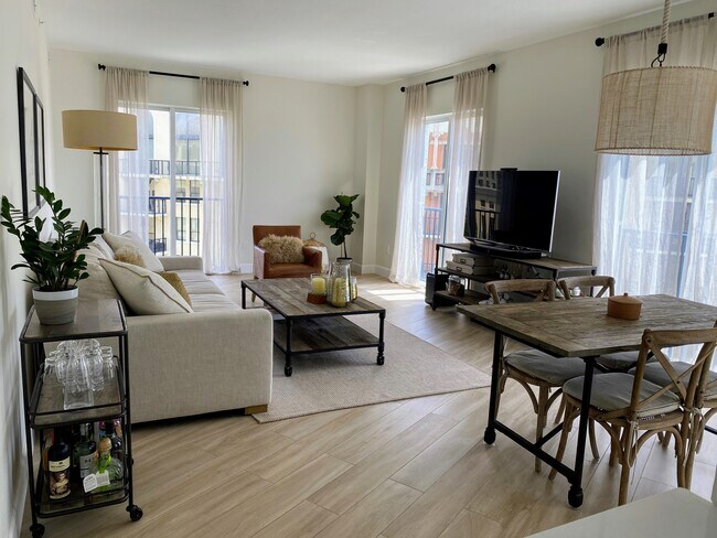 Living and dining room - 10 Aragon Ave Condo Unit 715