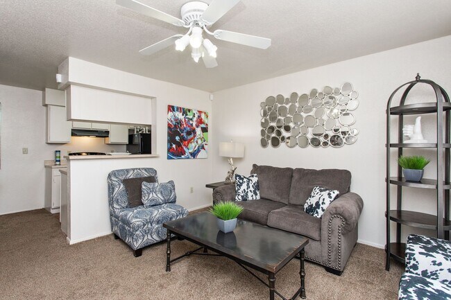 Photo - Madison Pointe