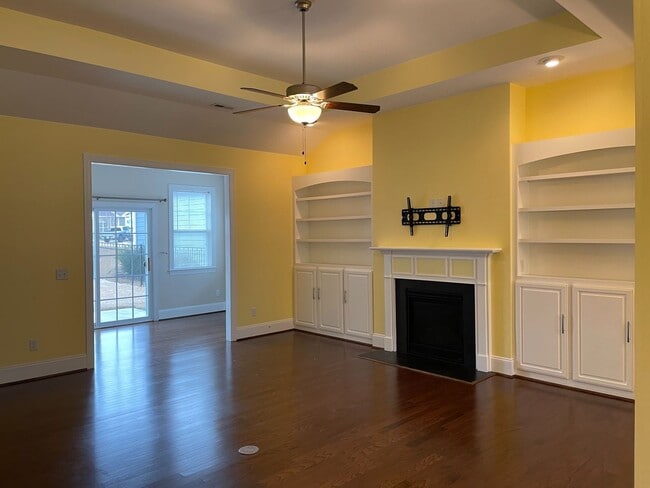 Photo - Beautiful 3 bedroom/2 bath home with sunroom and finished room over garage!