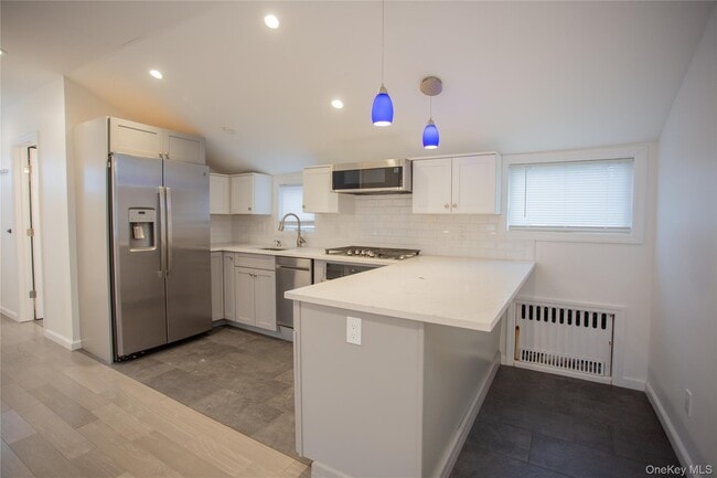 Photo - 105 Pacific Blvd