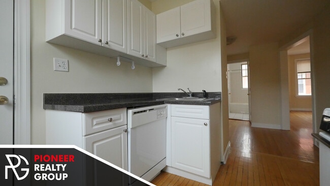 Photo - 556 W Aldine Ave Unit 550-N3
