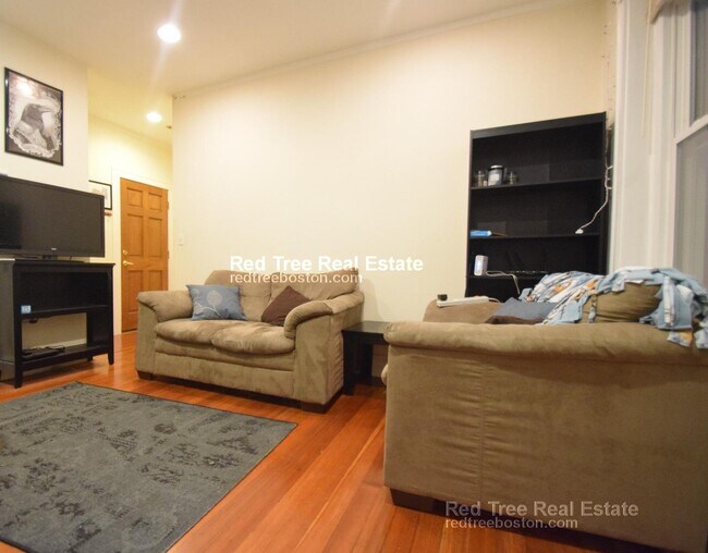 Photo - 191 Winthrop Rd Unit 4