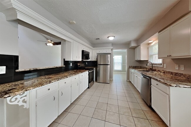 Photo - 22530 Smokey Hill Dr