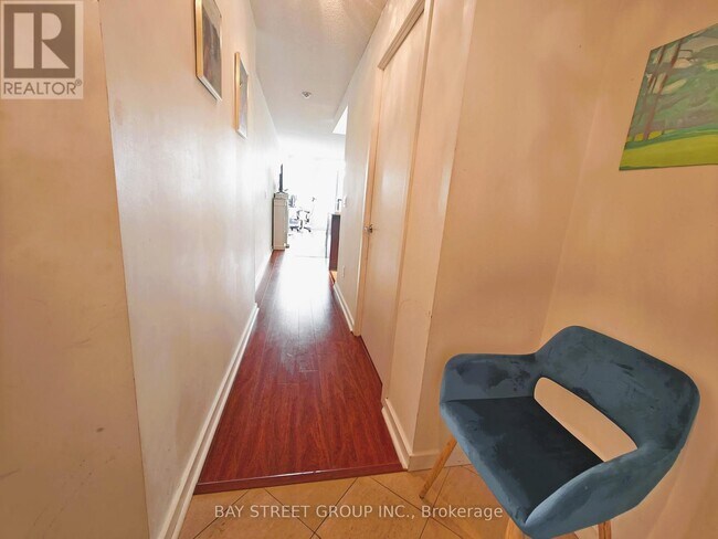 Photo - 208 Queens Quay W Unit 806