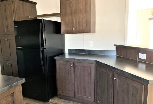 Photo - 16703 Fall River Rd