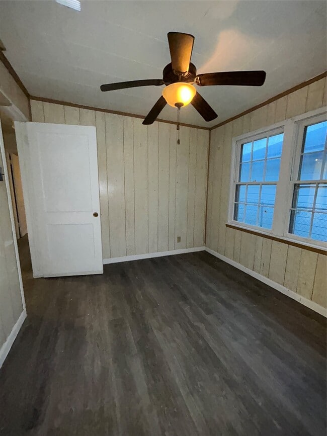 Photo - 2018 N Avenue H