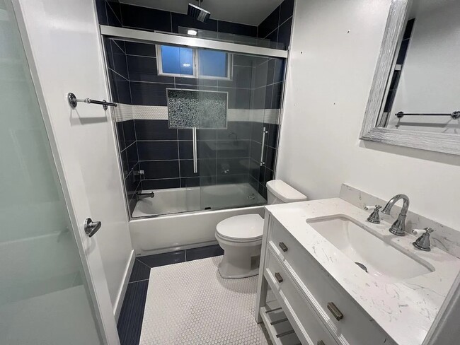 Photo - 5958 Calvin Ave