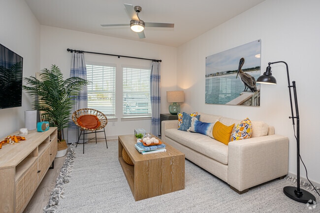 1BR, 1BA - 816SF