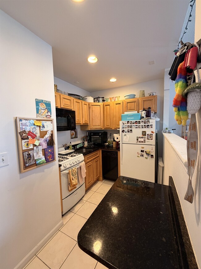 Photo - 410 Washington St Unit 14