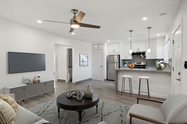 Photo - Move in Promotion! 2 Bedroom/1 Bathroom Remodeled Apartment - El Cajon Unidad 340-M