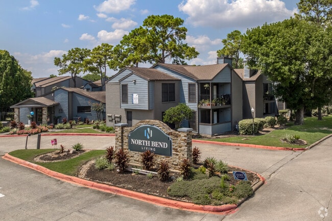 Building Photo - North Bend Living Rental