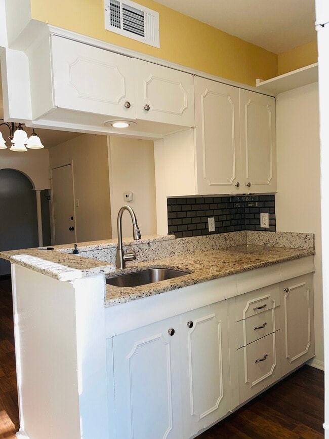 Photo - 3730 Fairfield Ave Unit 257