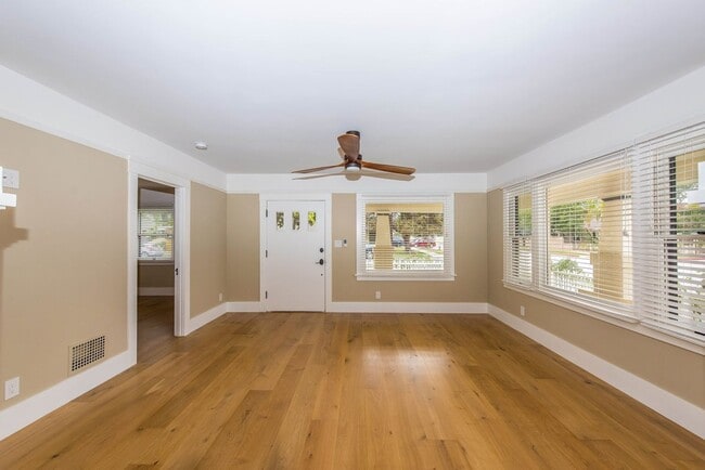 Photo - 306 N Shaffer St