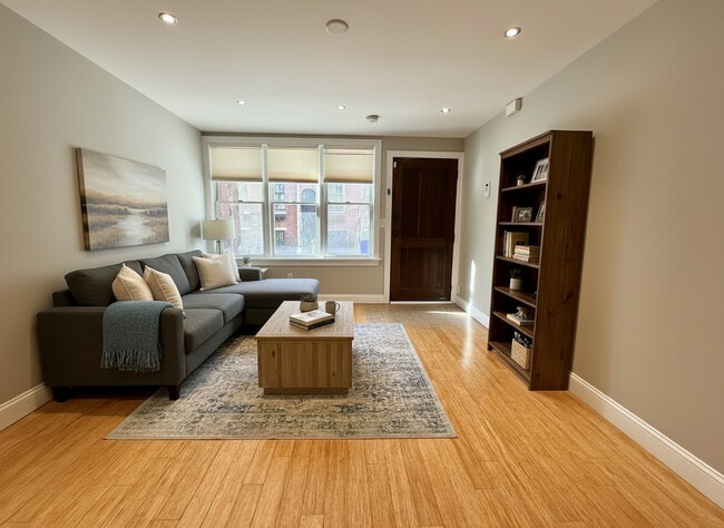 Photo - 319 S Juniper St Unit A