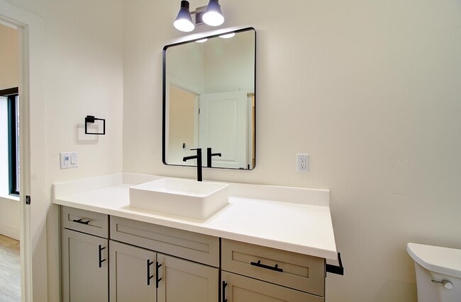 Photo - 1221 East Emma Drive