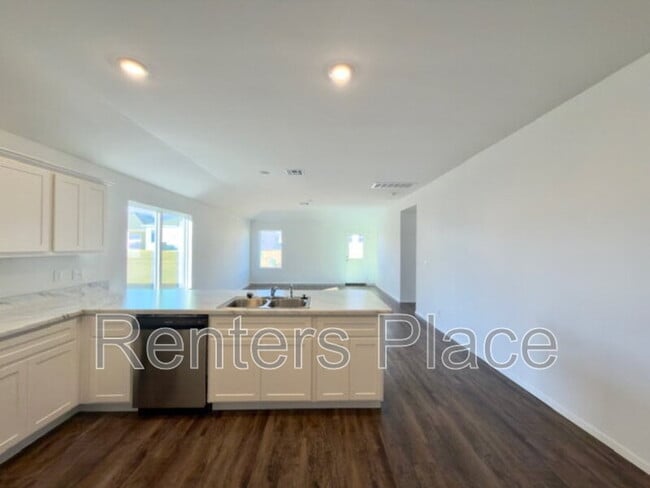 Photo - 1104 W Fargo Rd