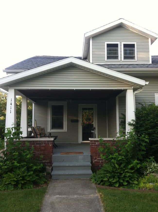 Photo - 1411 Central St