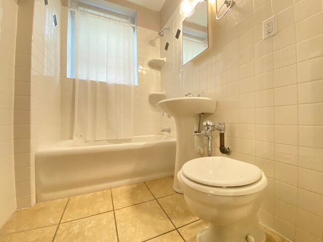 Photo - Raymond Apartments