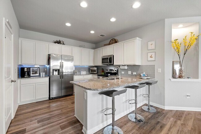Photo - 1701 Logan Dr Unidad 53