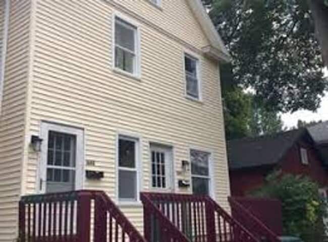 Building Photo - 1058-1060 S Clinton Ave Unit 1060 S Clinton Ave Rental