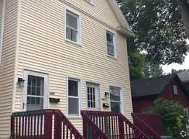 Building Photo - 1058-1060-1060 S Clinton Ave Unit 1060 S Clinton Ave Rental