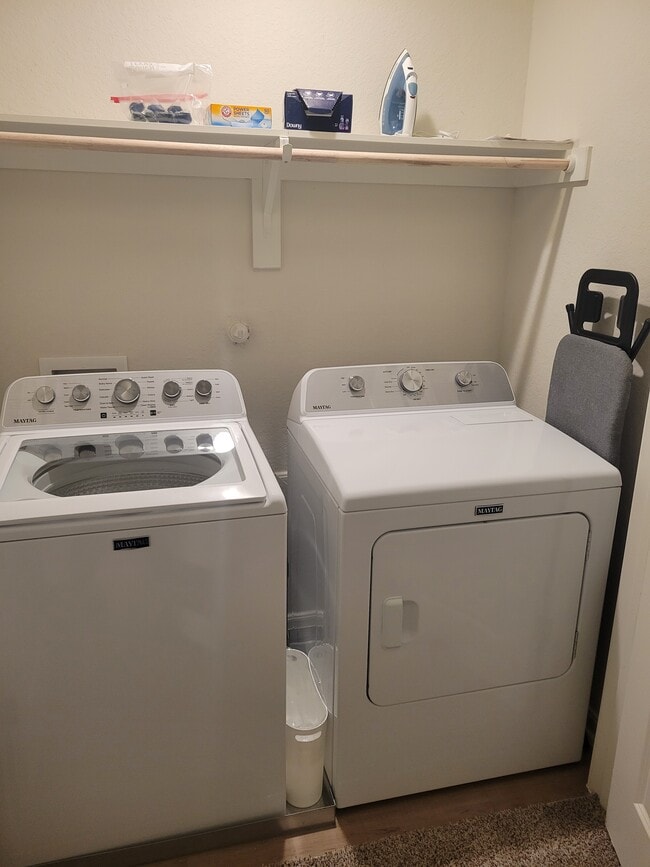 Photo - 13810 Enzo Gate