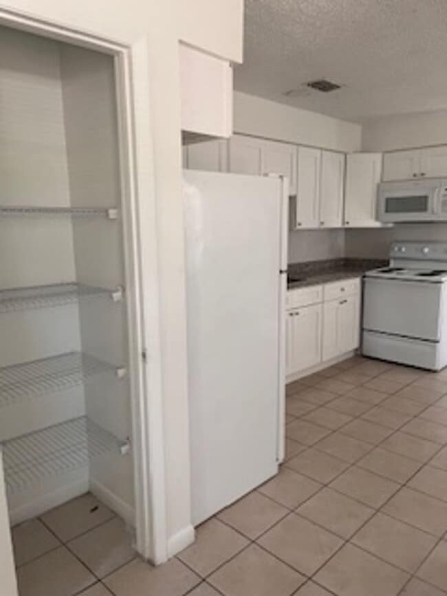 Photo - 1205 W Granfield Ave