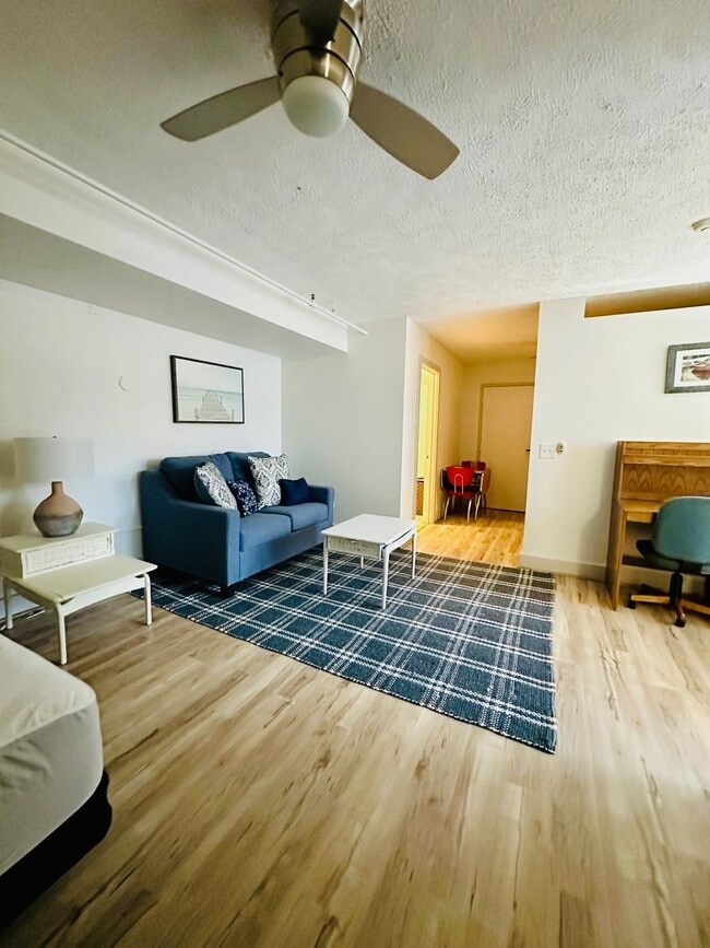 Photo - Inviting Fully Furnished Studio Condo!