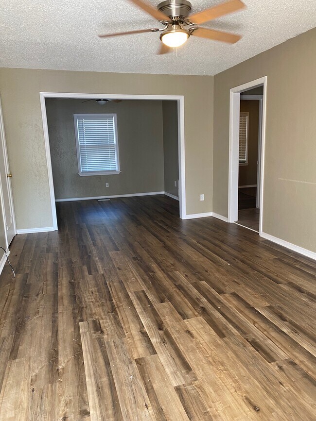 Photo - 1920 Hampton Ave