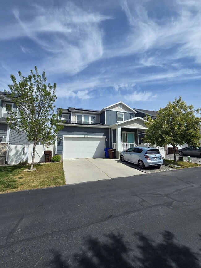 Photo - 3 bed 2.5 bath home for Rent. Pet Friendly!