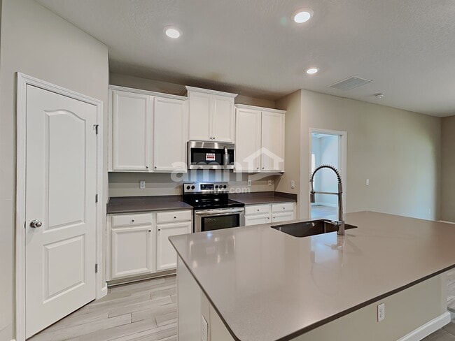 16173 Alison Creek Dr