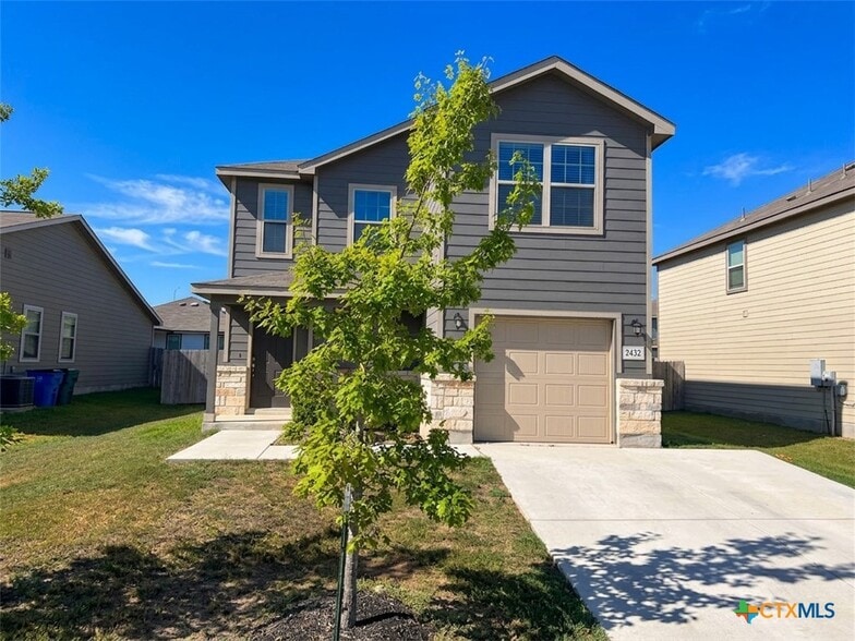 2432 Ayers Dr