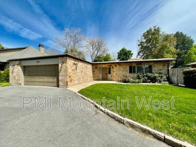 Photo - 3611 Wellington St