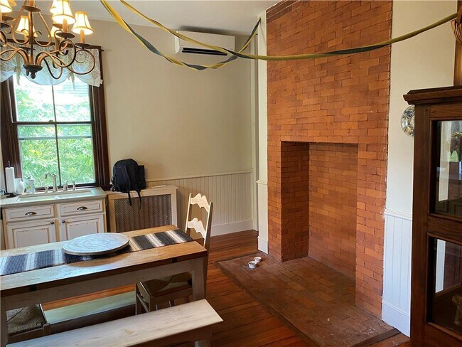 Photo - 12 Clarke St