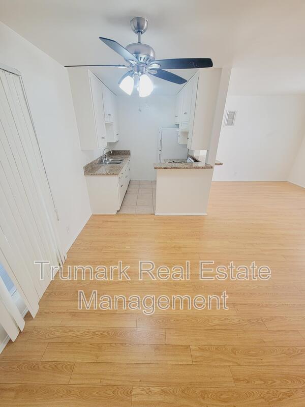 321 E Tujunga Ave