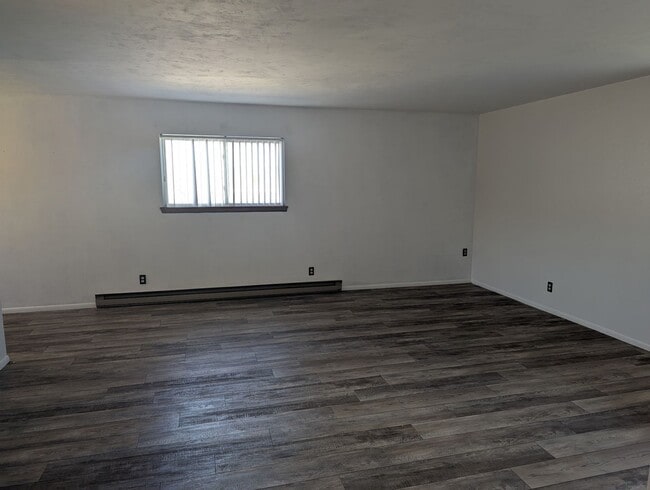 Photo - 75 Park Ln