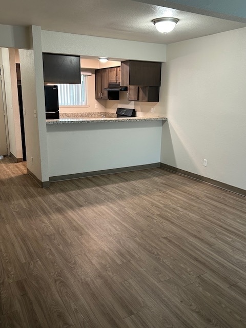 Photo - Parkwood Manor