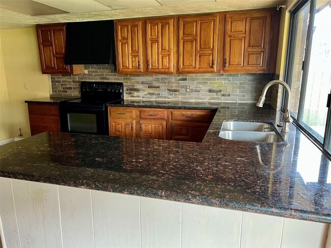 Photo - 16915 Grampin Dr