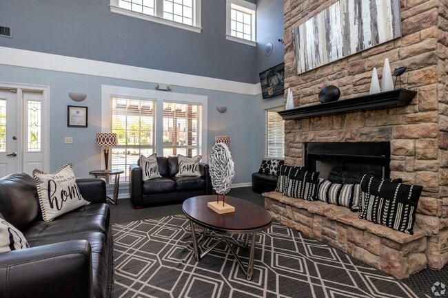 Photo - Fieldstone Apartments