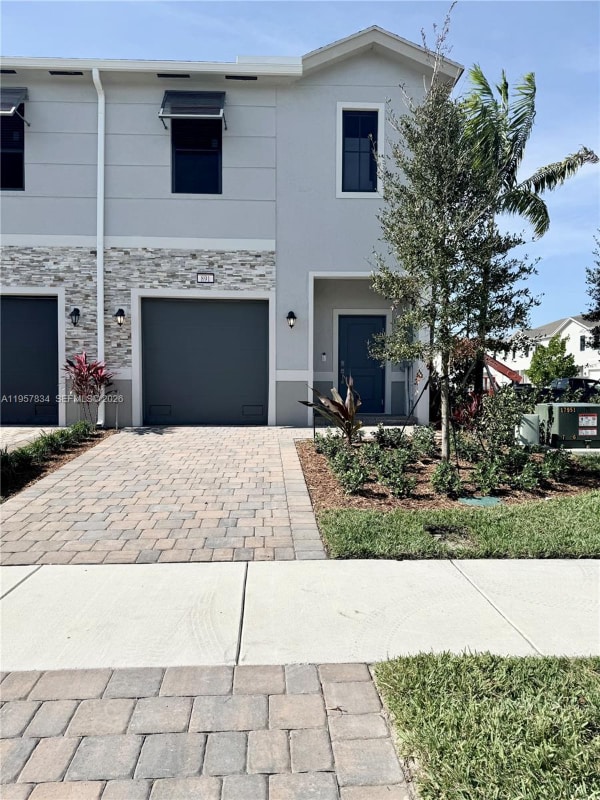 Photo - 891 NW 3rd St