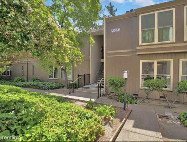 3 br, 2 bath Condo - 2083 Ascot Drive 133 - 3 br, 2 bath Condo - 2083 Ascot Drive 133