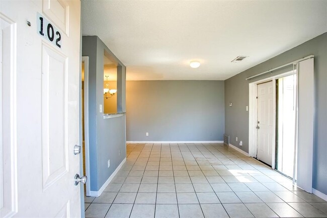 Photo - 2215 Mission Hill Dr