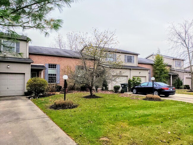 2158 Kenyon St. N.E. Unit B